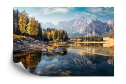 Fototapeta Awesome Sunny Landscape In The Forest. Wonderful Autumn Scenery. Picturesque View Of Nature Wild Lake. Sun Rays Throu